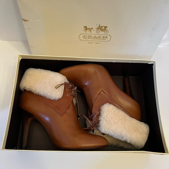 Brand new Coach Leather and Shearling Ankle Boots - Picture 6 of 8